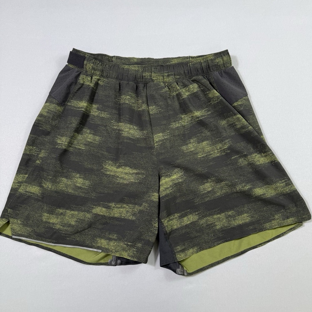 Lululemon Surge Shorts Lined 6" Mens Medium Running Gym Green Black LM7AB2S